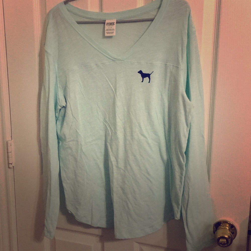 Pink logo T